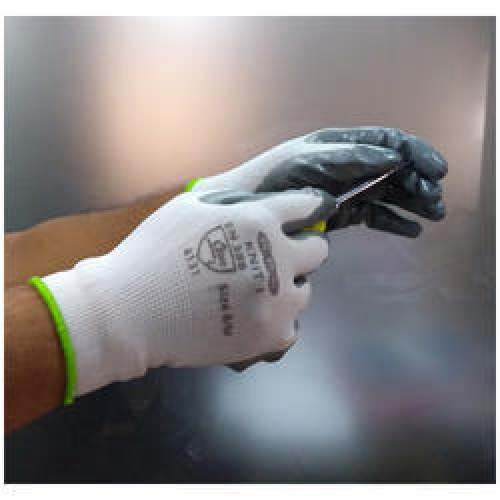 Synthetic Knitted Gloves KNIT1 by Sawalka Kel Pvt Ltd