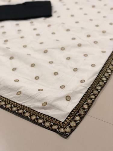 Embroidered Designer Sarees With Beautiful Blouse