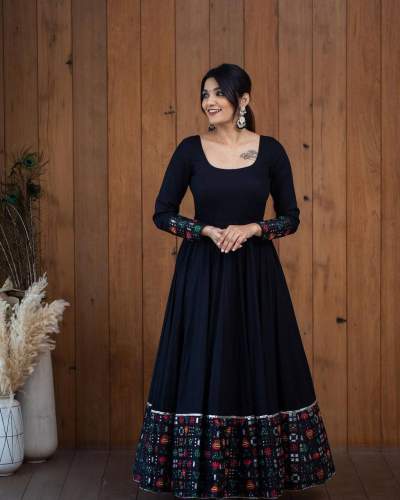 Stylish Party Wear Black Gown at Rs.1199/Piece in surat offer by Avira  Couture