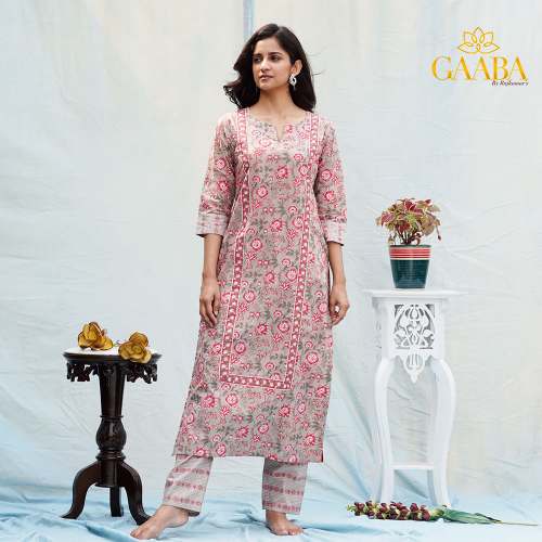 Gaaba Maroon Kurta Pant Set  by Shree Padma Merchants Pvt Ltd